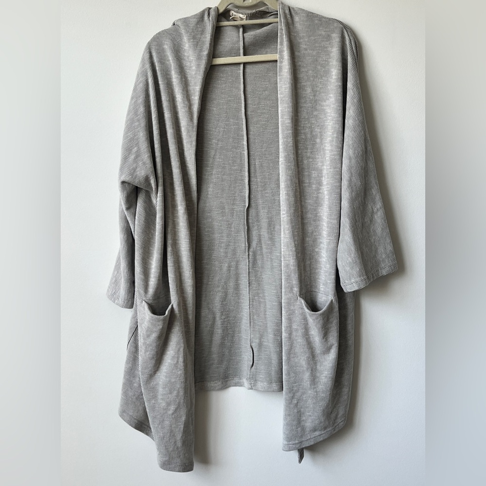 DONNI. Gray Subtle Stripe Open Front Cardigan One Size